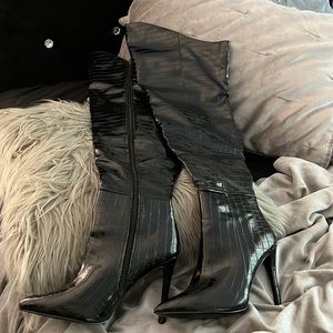 Fashion Nova Boot Heel